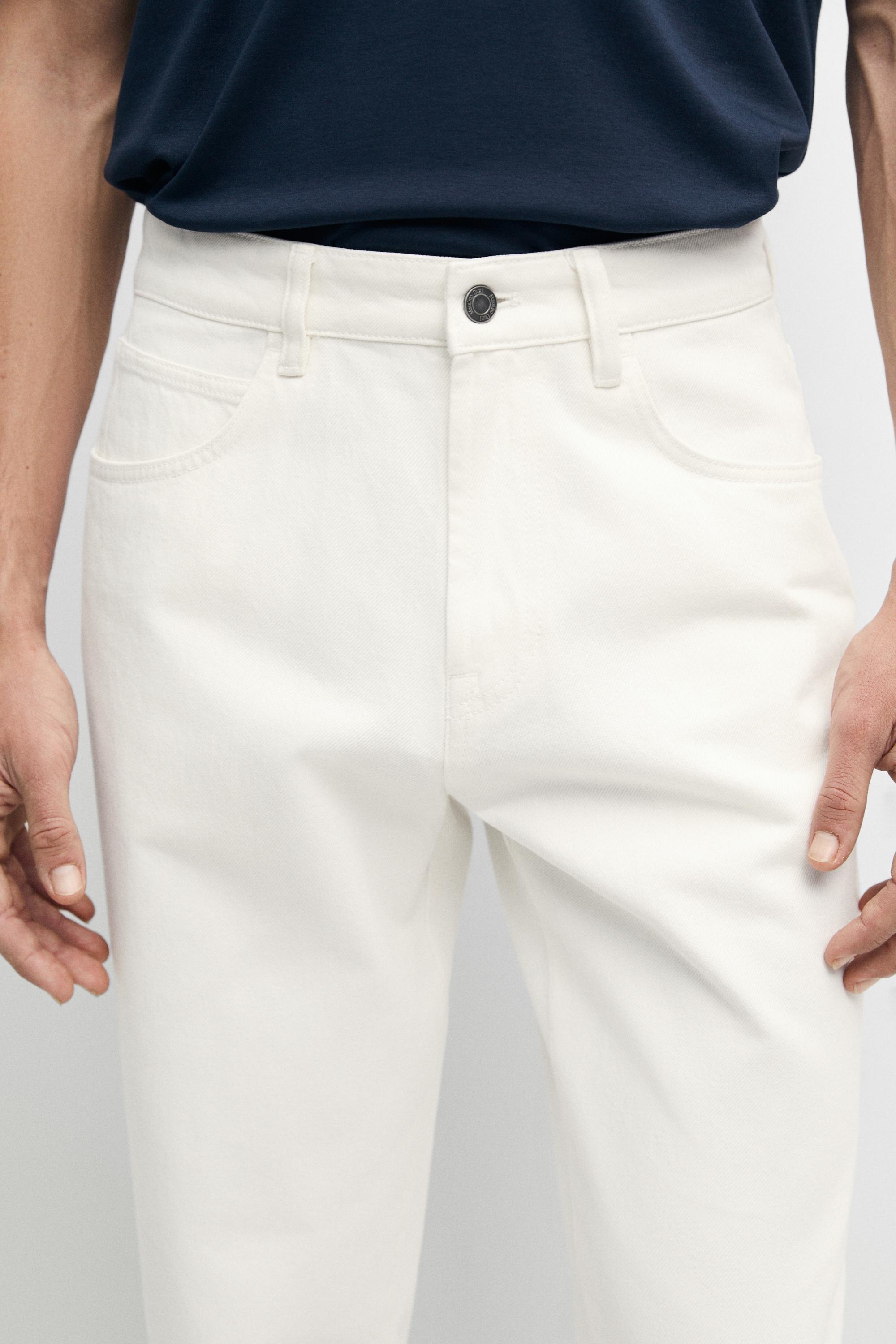 Tapered Fit Jeans